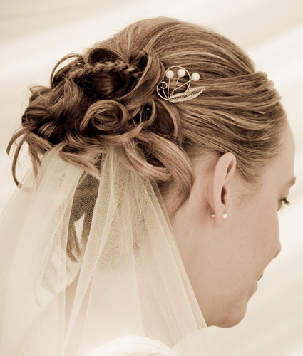 bridal hairdressing